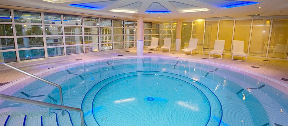 VICHY SPA HOTEL LES CELESTINS bain geant eau thermale 2